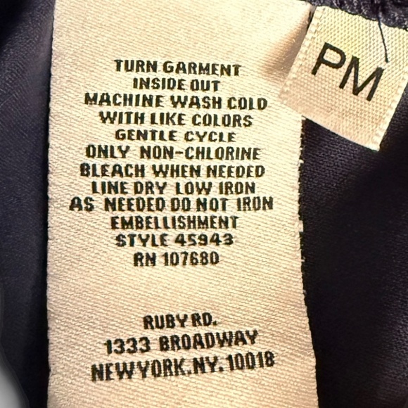 Ruby Rd. Petite Sheer Floral Blouse – Size PM - Picture 5 of 5